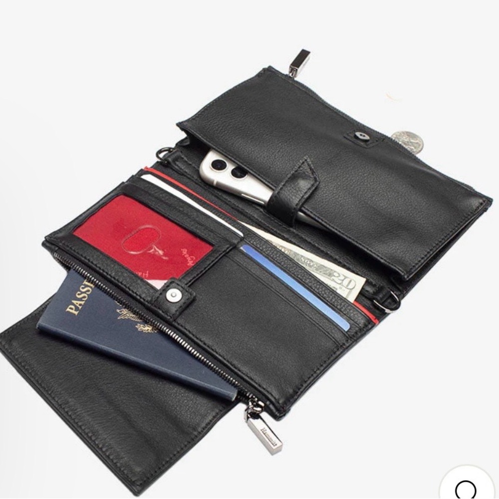 Hammitt Levy Soft Leather Navy/Black Crossbody /Wallet/ Clutch pre-owned - Picture 10 of 10